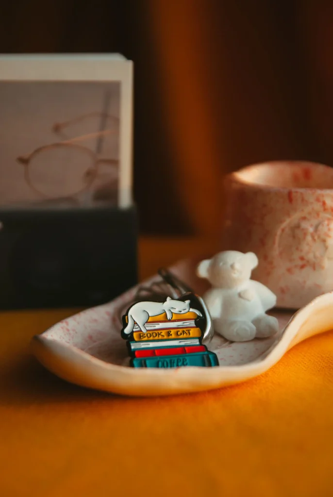 5 Món Đồ Decor Bàn Làm Việc Tối Giản Nhưng Nâng Tầm Không Gian Công Sở ceramic tray copy