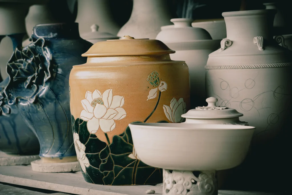 Luxury Wedding Gift Trends Among the Elite: From Anniversary Gifts for Parents to One-of-a-Kind Bespoke Keepsakes tac pham gom dat set cao cap che tac theo yeu cau 11zon