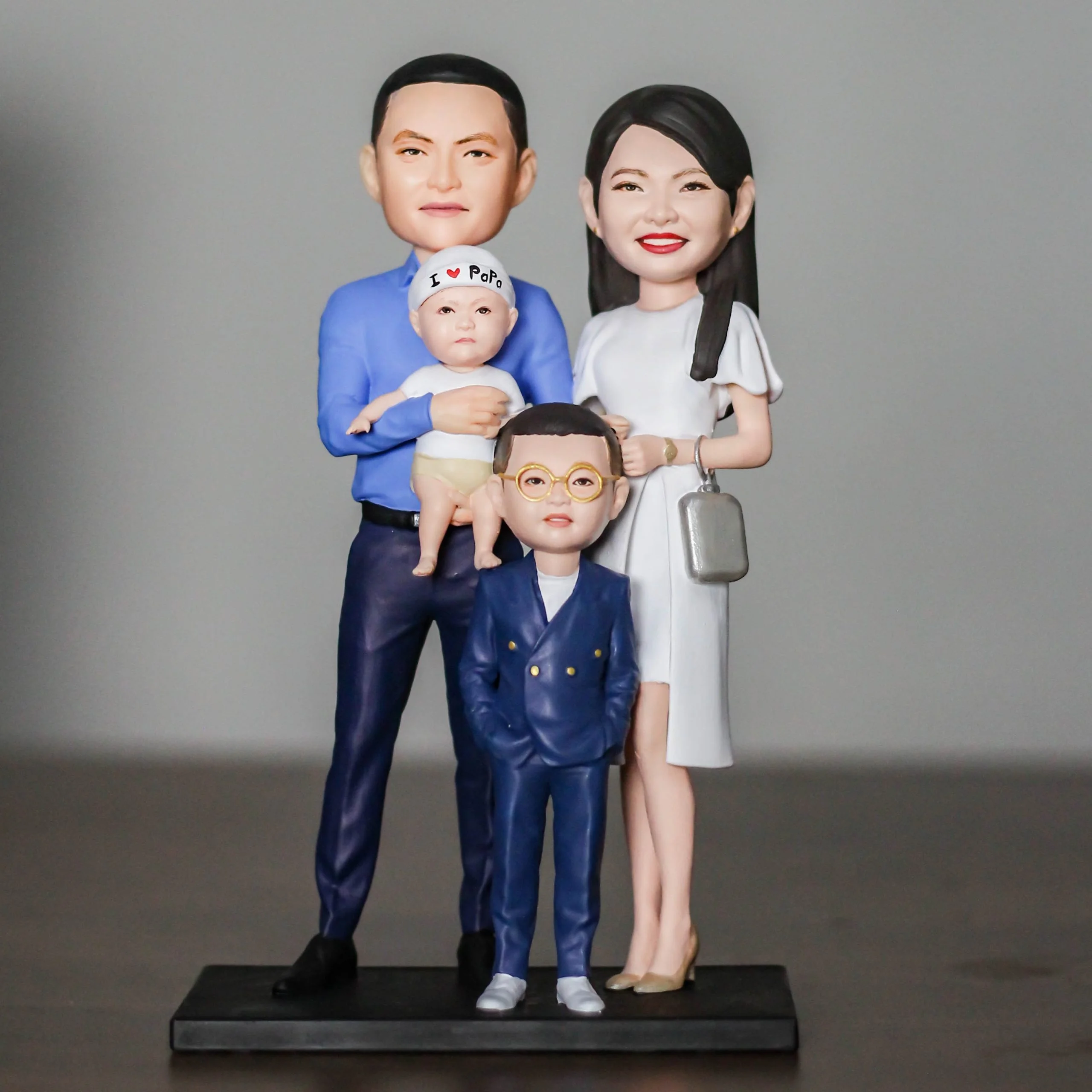 Triết Lý “Less Is More” Trong Setup Không Gian Sống Tối Giản: Tinh Hoa Thiết Kế Nội Thất Luxury Độc Bản tuong mini ca nhan dieu khac