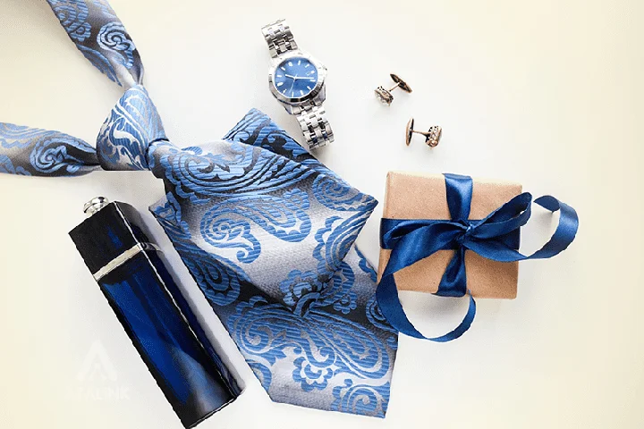 The Culture of Business Gifting: The Art of Choosing Unique and Sophisticated Gifts for VIP Partners qua tang doanh nhan 1 1