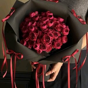 hongchum-redlace.jpg